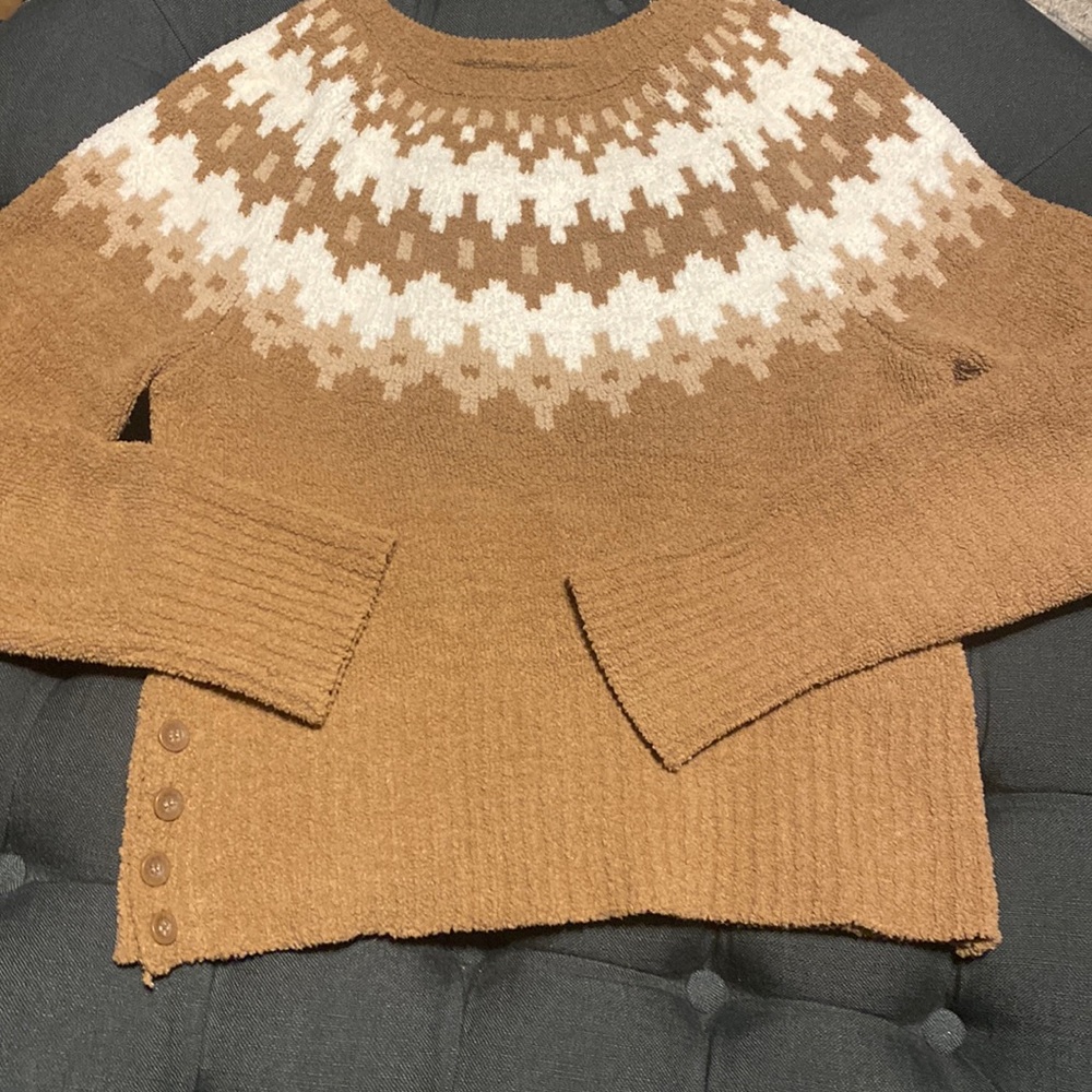 Very cute and soft sweater by Sonoma.